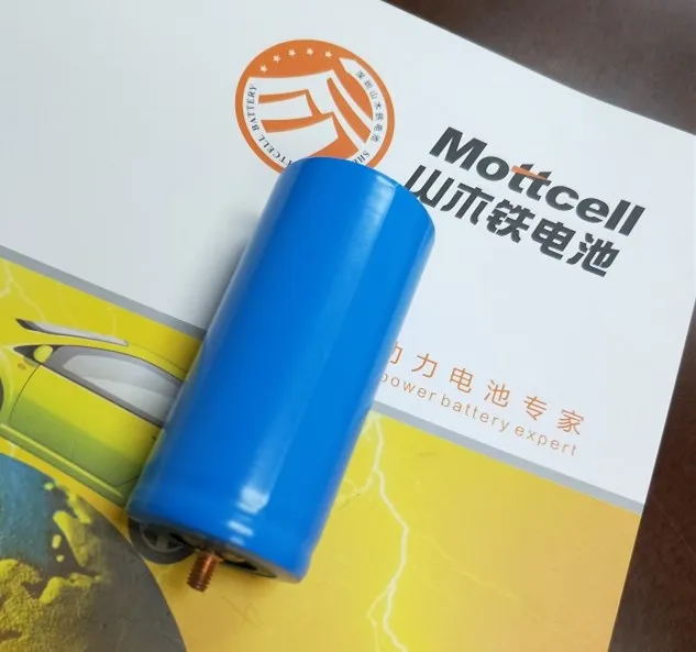32700 سلول باتری قابل شارژ LiFePO4 سیل 3.2V 6000mah 3C تخلیه 4