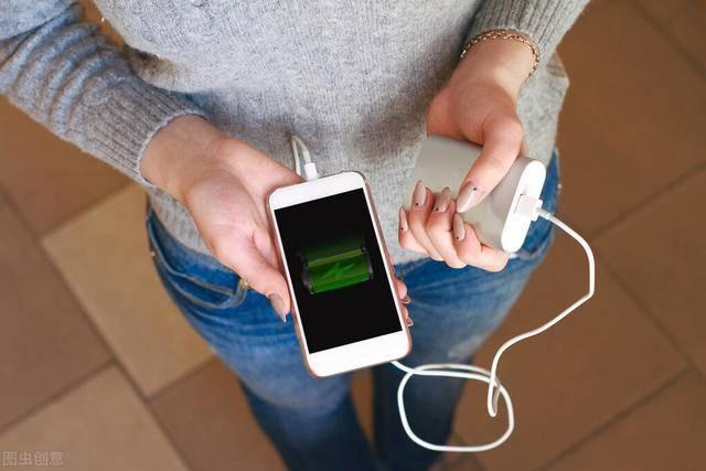 آخرین اخبار شرکت تمام روز با موبايلت بازي ميکني، ميدوني چطور بايد درست شارژش کني؟  0